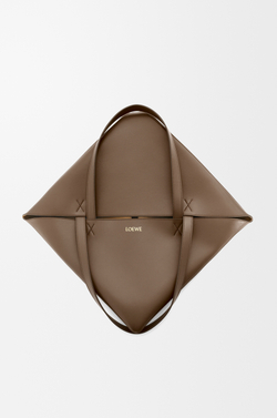 Loewe Сумка-тоут XL Puzzle Fold из блестящей телячьей кожи, коричневый