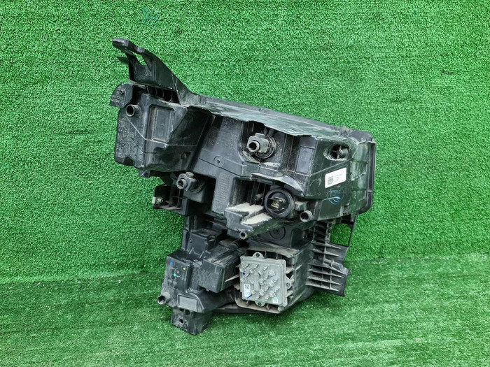 Фара левая Chevrolet Tahoe 5 (2020-н.в.) LED