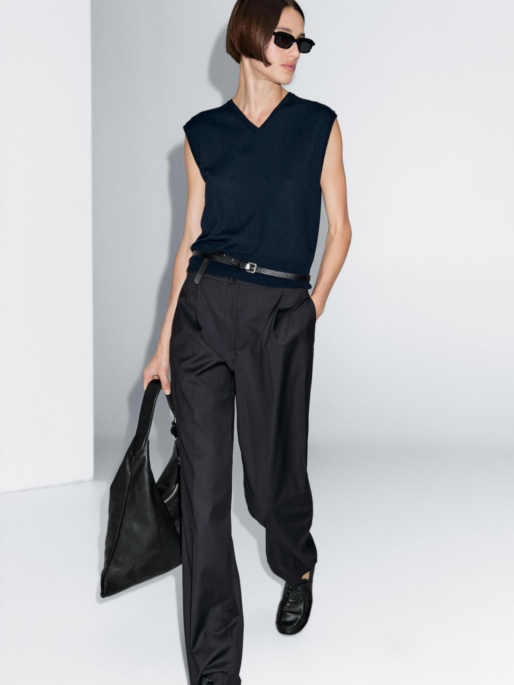 Massimo Dutti Брюки с эластичным поясом и защипами, темно-синий