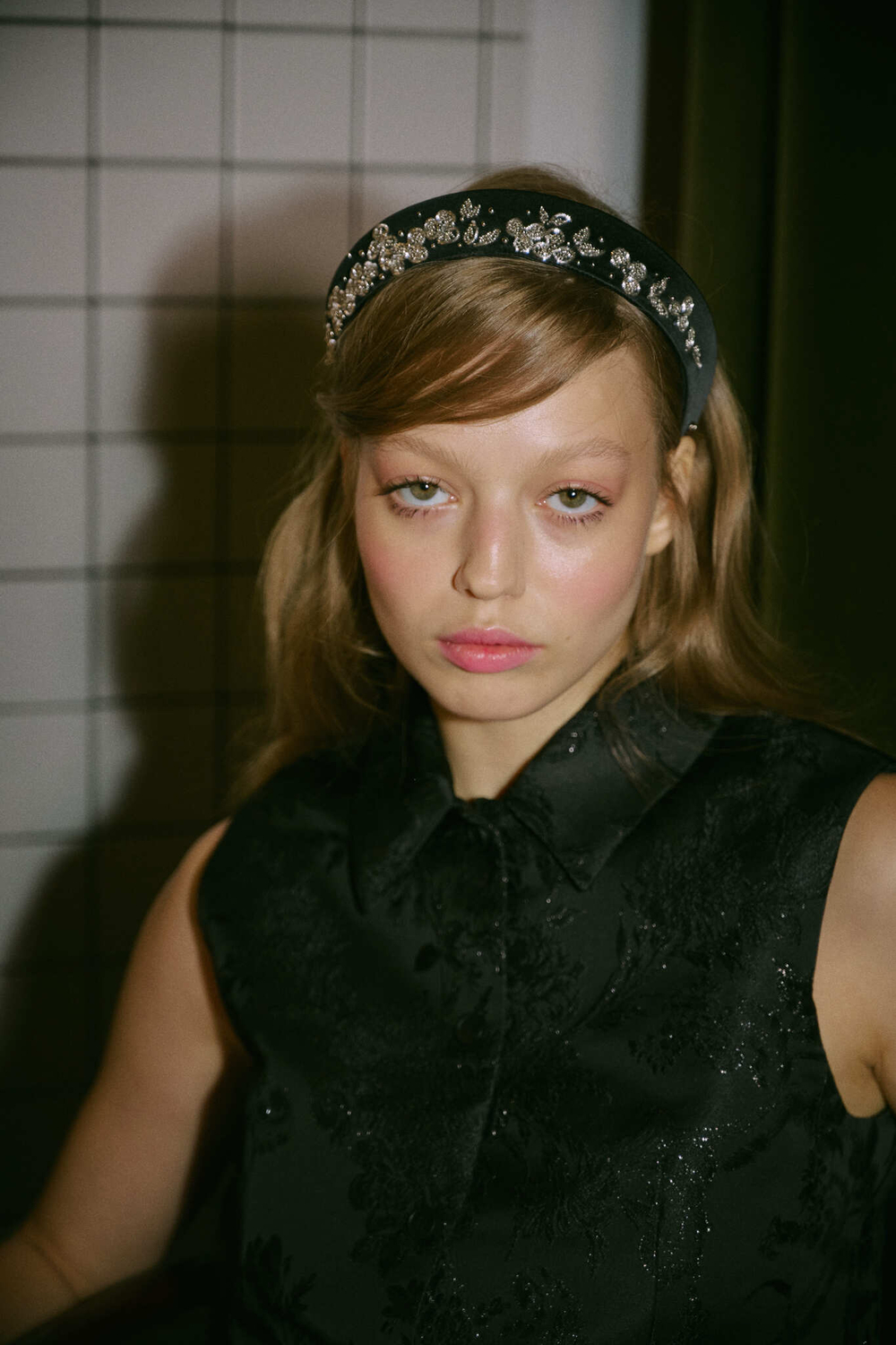 Кокошник с серебристыми цветами