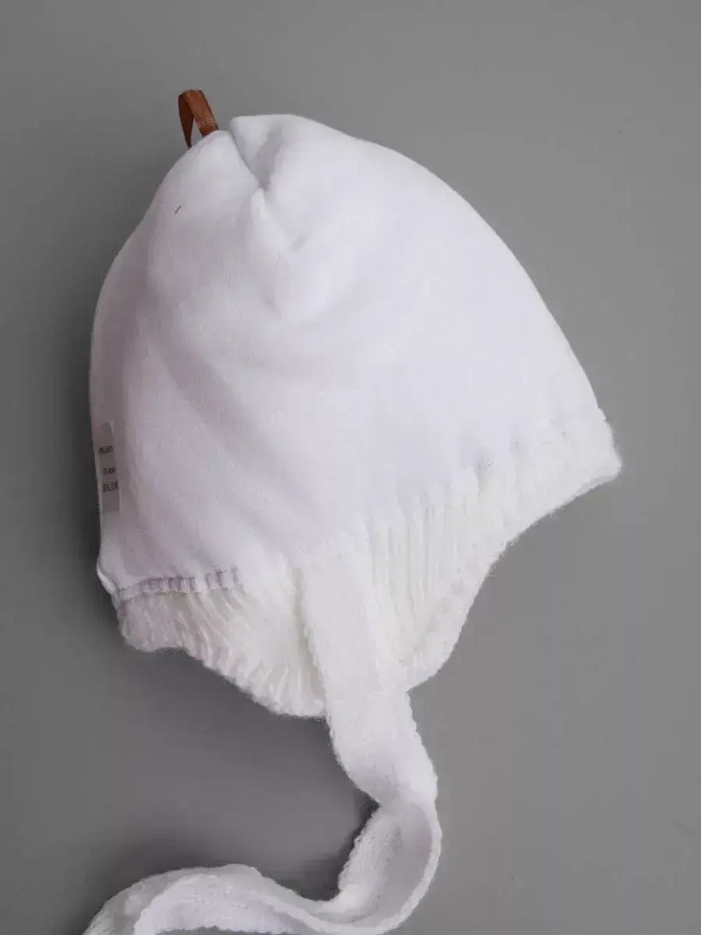 Шапка детская зимняя на завязках с помпоном