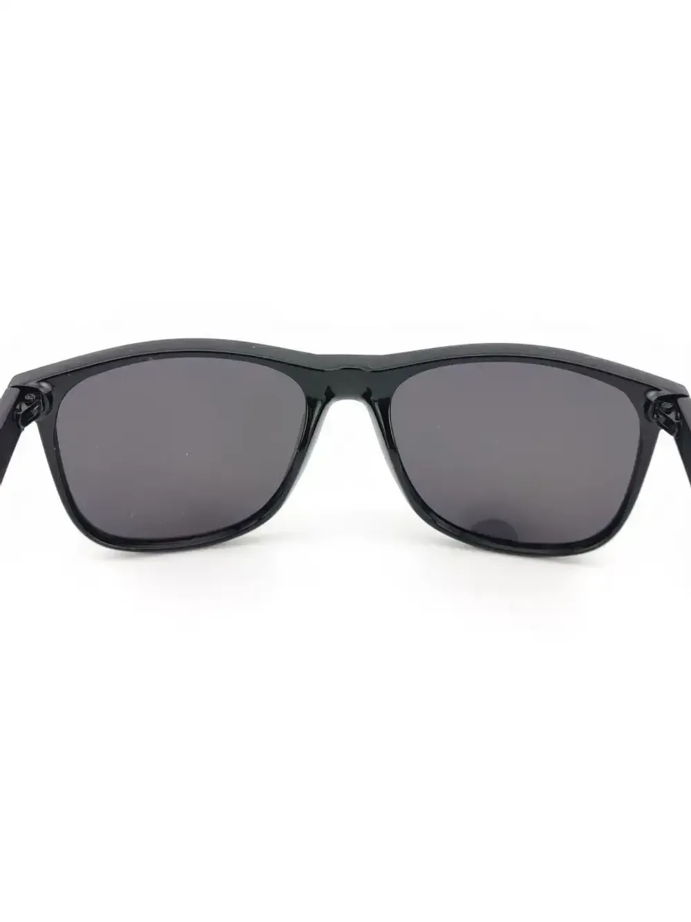 Солнцезащитные очки с поляризацией