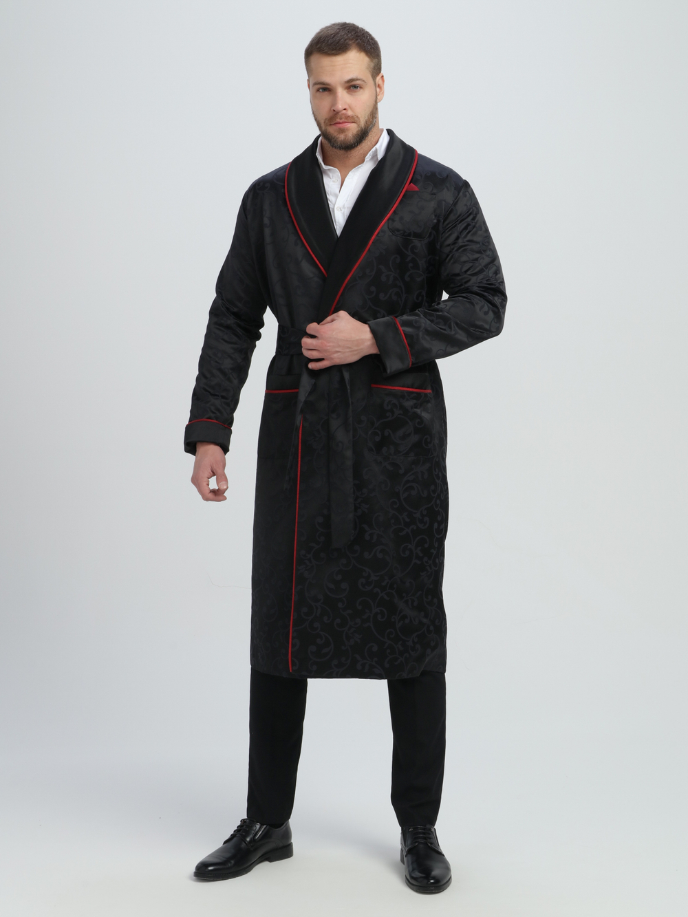 Халат из облегченного жаккарда с атласными бортами