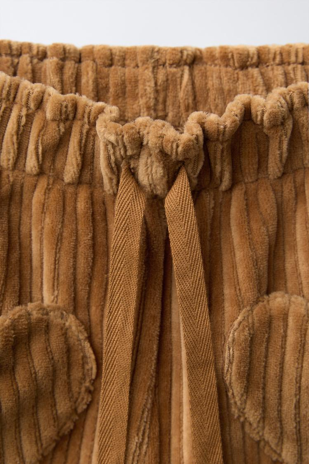 ZARA ВЕЛЬВЕТОВЫЕ БРЮКИ BAGGY С КАРМАНАМИ-СЕРДЕЧКАМИ, КАРАМЕЛЬНЫЙ