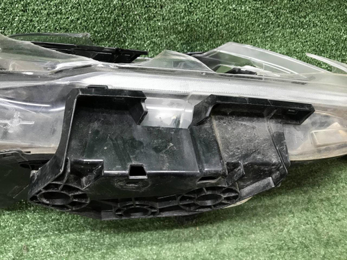 Битая Фара правая Nissan X-Trail T32 (17-22) LED