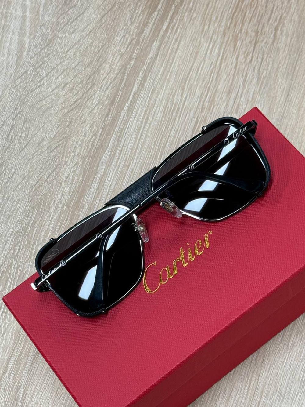 Солнцезащитные очки Cartier