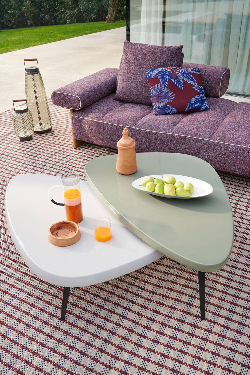 Стол Cassina MEXIQUE OUTDOOR LOW TABLE