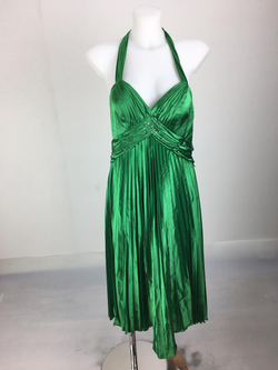 Платье изумрудное 40-42 размер, новое