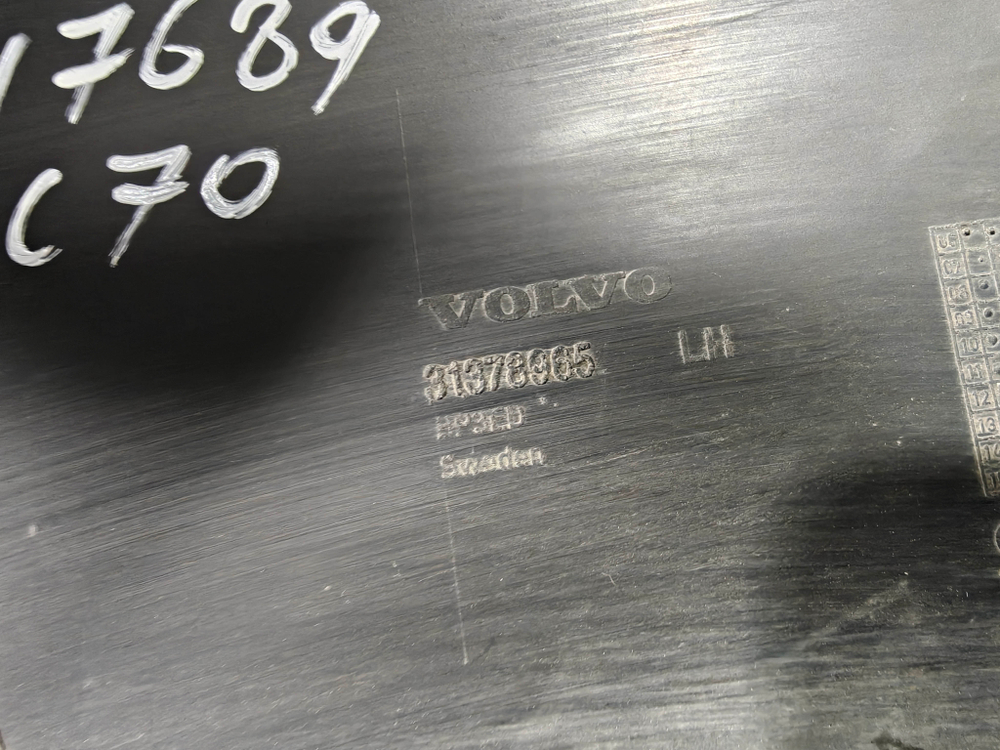 Накладка переднего бампера левая Volvo XC70 2 07-16 Б/У Оригинал 31378965