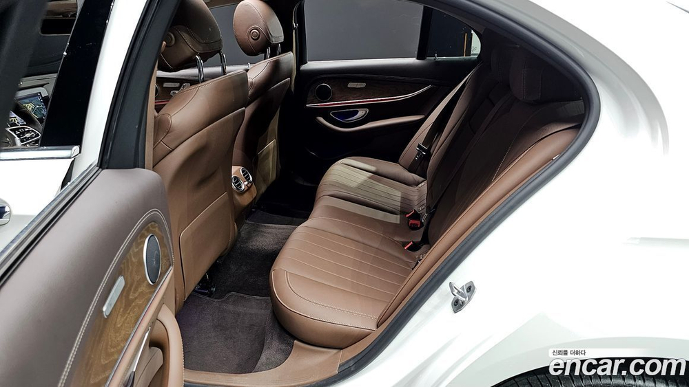 Mercedes-Benz E-Class W213 E220d 4MATIC Exclusive (10.2019)