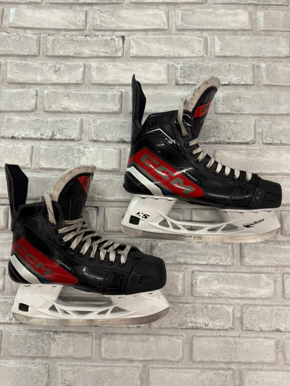 CCM jetspeed ft 670 SR 7.5R (EUR 42,5)