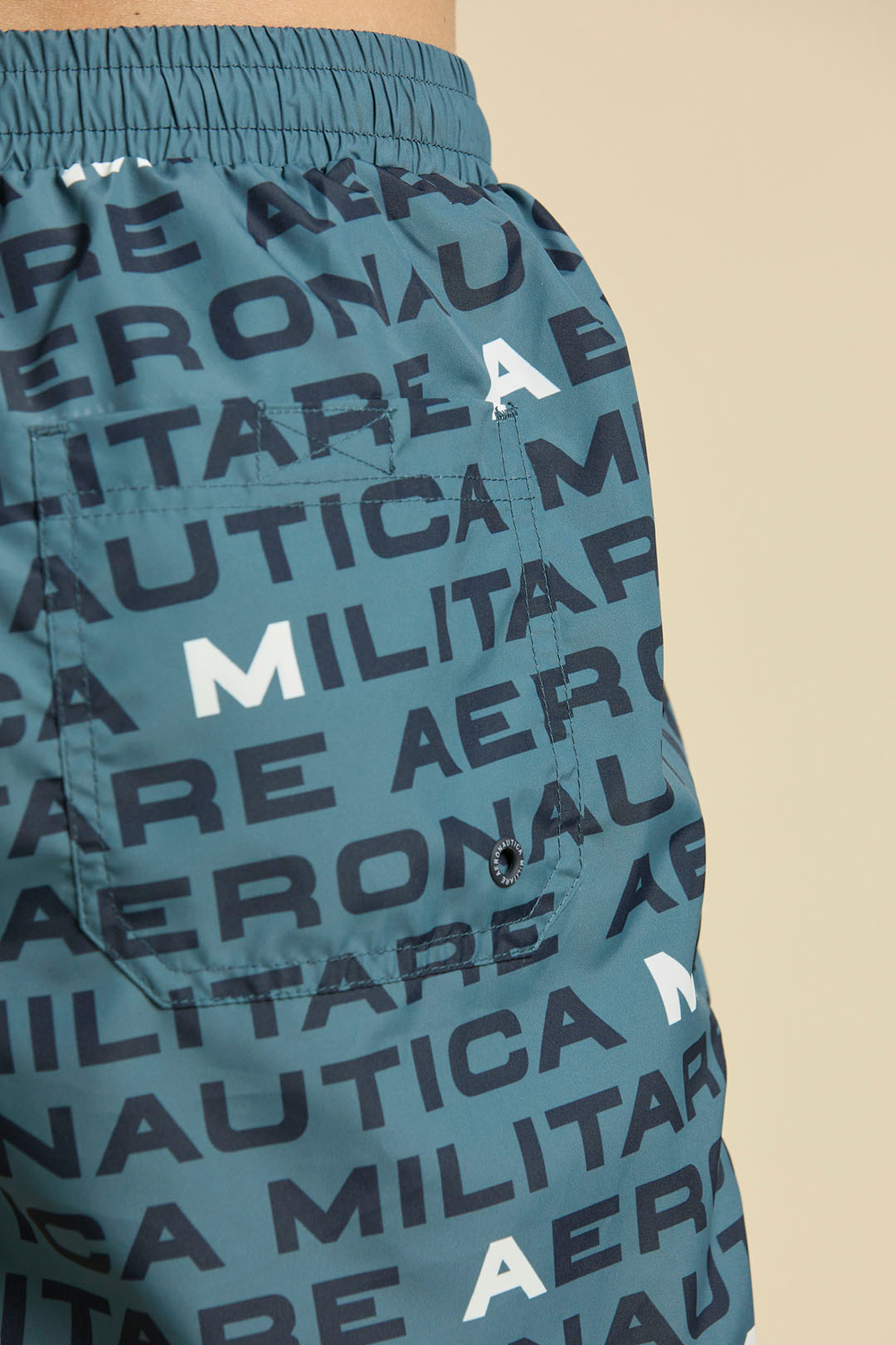 Шорты для плавания