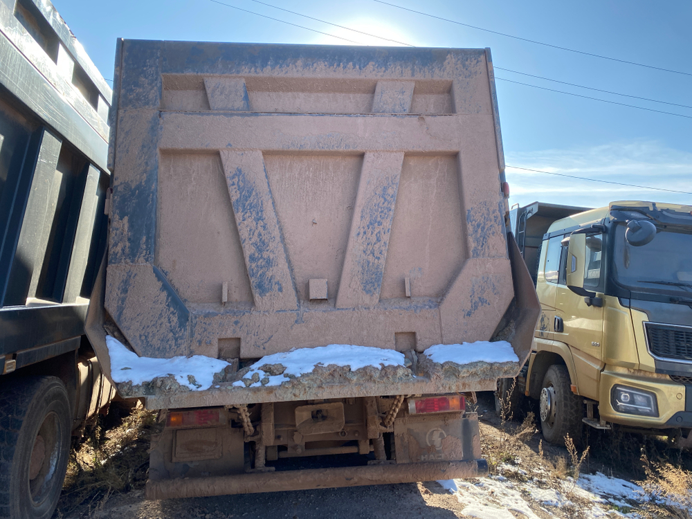 Shacman (Shaanxi) SX* 8x4 Самосвал SX331863366 (Дизельный, 12,5 л, 544 л.с., МТ)