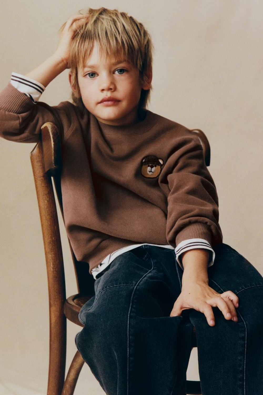 ZARA ТОЛСТОВКА С ВЫШИВКОЙ «МЕДВЕДЬ», КОРИЧНЕВЫЙ