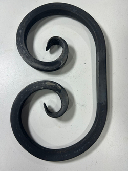 Кованый элемент вензель 160х270мм квадрат полнотелый 16х16мм