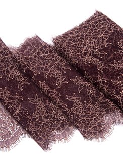 01-11 Кружево шантильи 21 см, шоколад/телесный