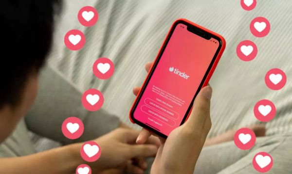 У приглашенных друзей в приложении Tinder есть ограниченное время - 24 часа, чтобы дать вам рекомендацию.