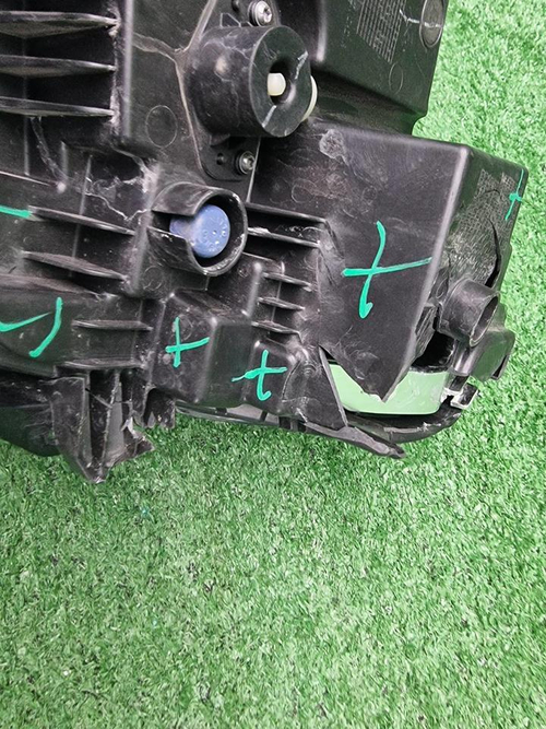 Битая Фара правая Geely Tugella (2019-2024) LED