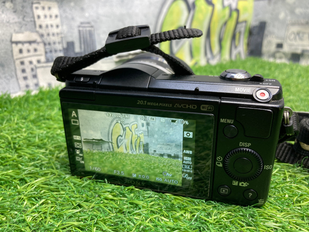 Sony A5000 kit E PZ 16–50mm 6.200 кадров