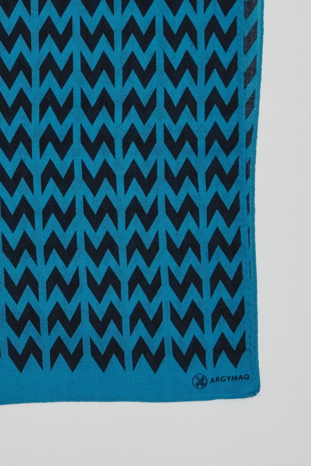 Шерстяной палантин Сороконожка BLUE/BLACK 70×200