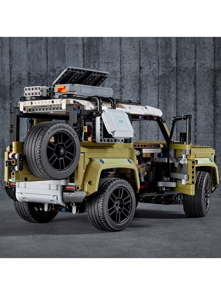 Конструктор LEGO Technic 42110 Land Rover Defender