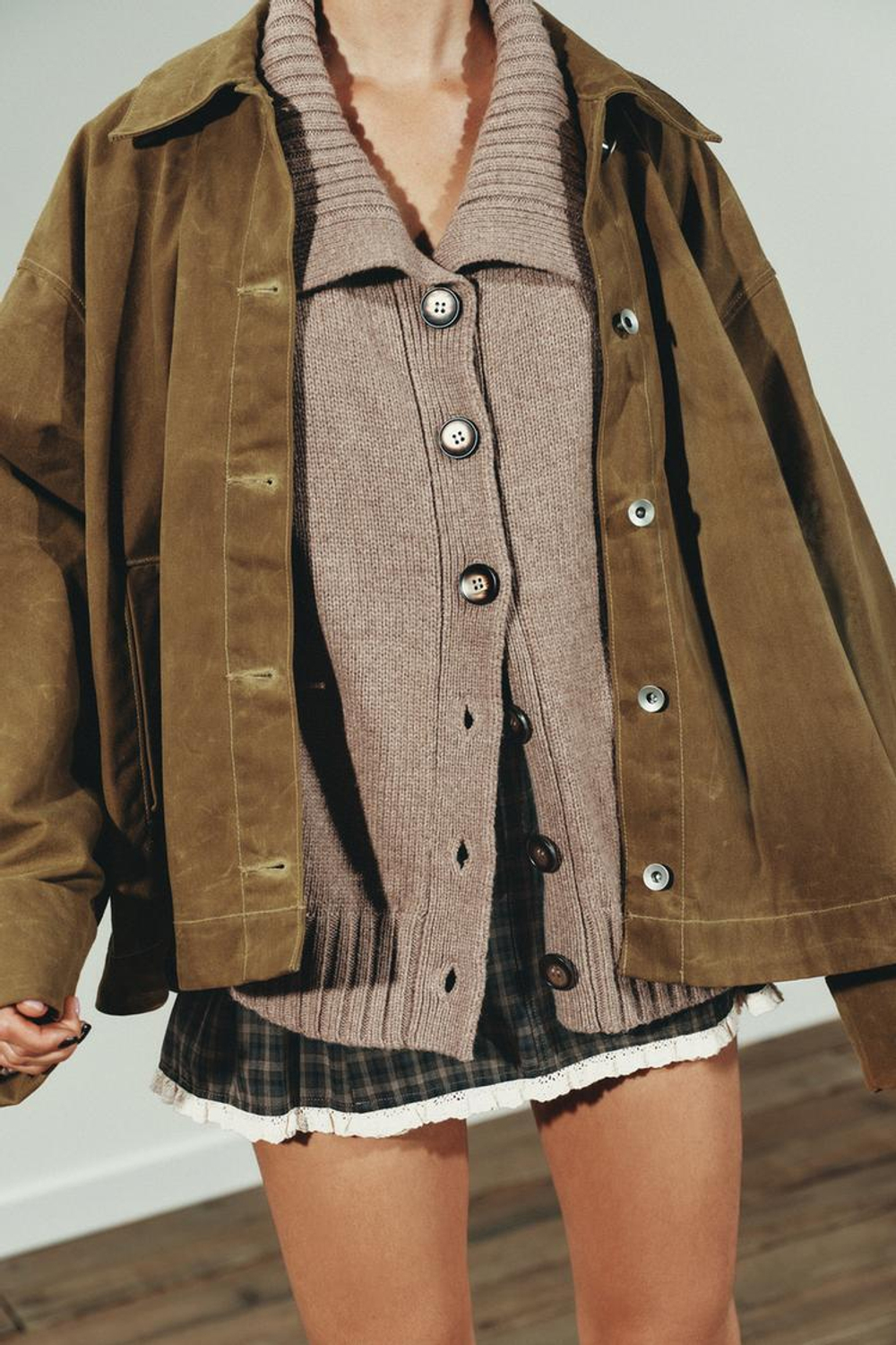 ZARA КУРТКА-НАКИДКА ИЗ ВОЩЕНОЙ ТКАНИ, ОХРА