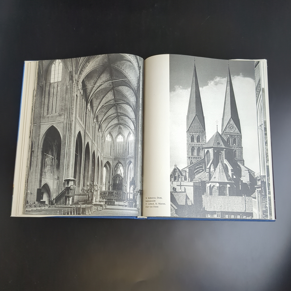 Книга "Gotik". Готика. E. Ullmann. Печать Лейпциг ГДР 1981 год