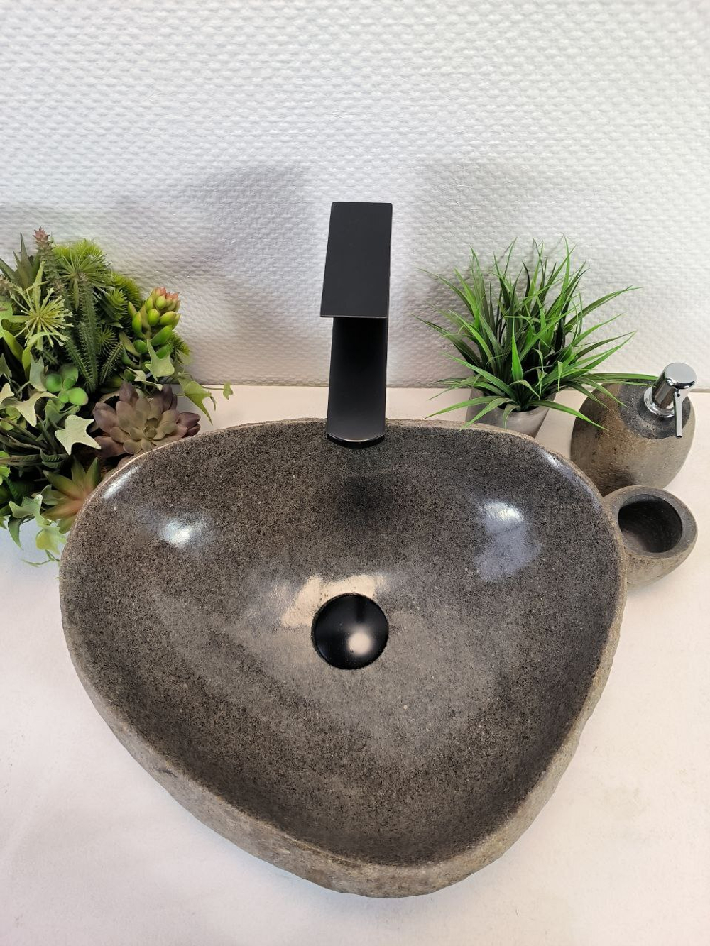 Раковина из речного камня RS-65613 42*36*15 0861