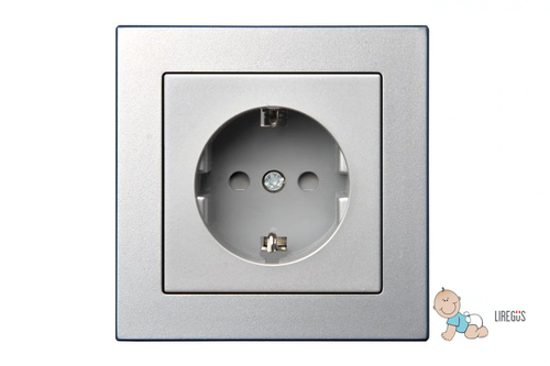 Розетка с Заземлением и Шторками без Винтовой Контакт Серебро LIREGUS EPSILON