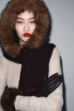 ZARA КАПЮШОН С ШАРФОМ, КОРИЧНЕВЫЙ