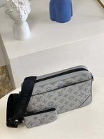 Louis Vuitton Duo Messenger