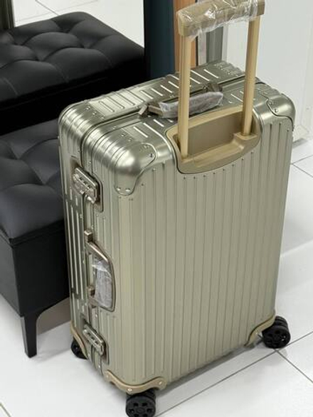 Чемодан Rimowa