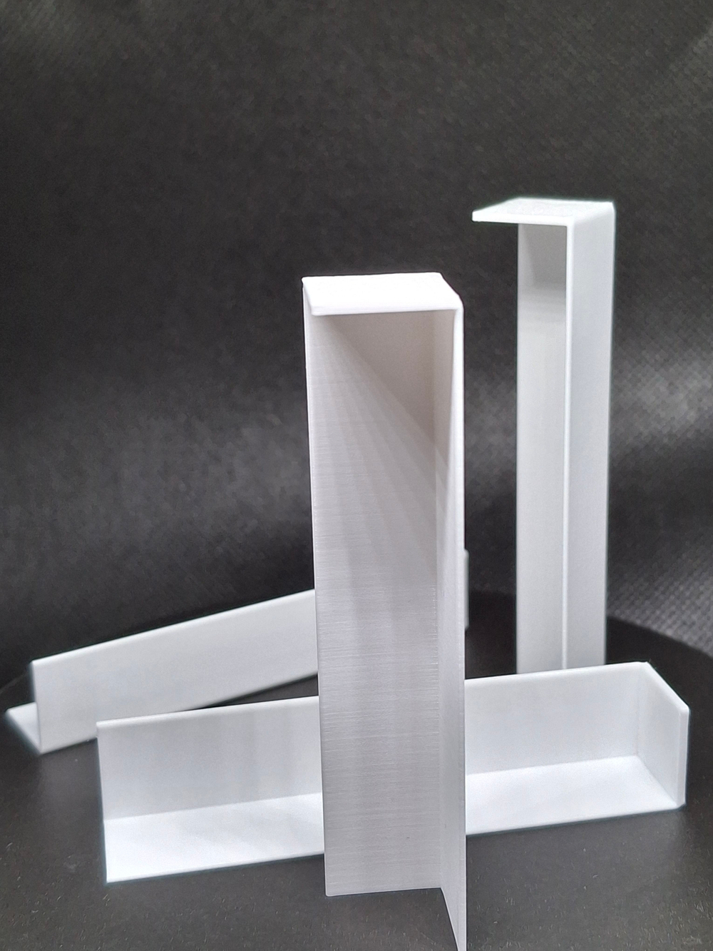 Заглушка торцевая для плинтуса 16*80 мм (пластиковая, 2 шт.)