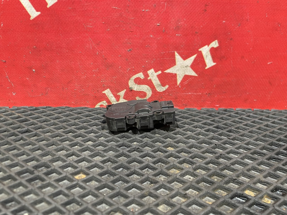 Моторчик заслонки отопителя 2018г