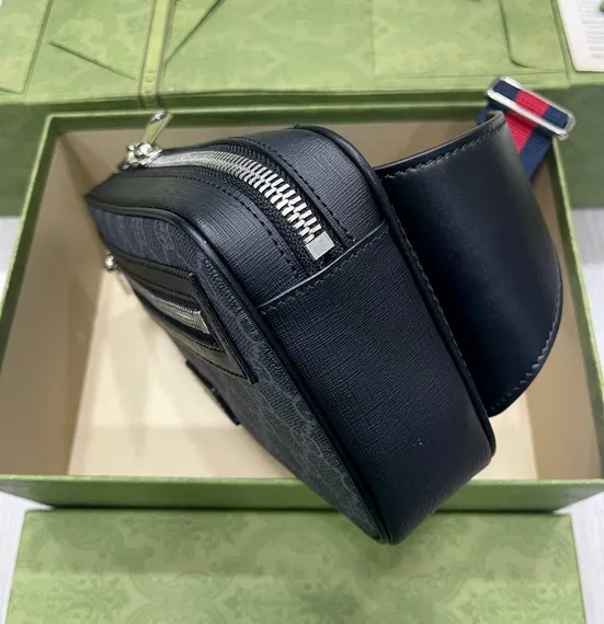 Поясная сумка Gucci GG Supreme