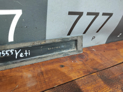 Накладка двери передней правой Skoda Yeti 13-18 Б/У Оригинал 5L0853516A