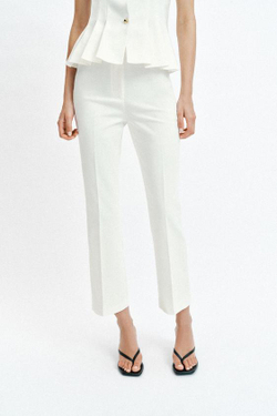 ZARA УКОРОЧЕННЫЕ БРЮКИ MINI FLARE, БЕЛЫЙ
