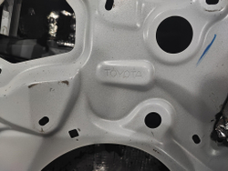 Дверь передняя правая Toyota Camry (XV70) 17-22 Б/У Оригинал 6700133240