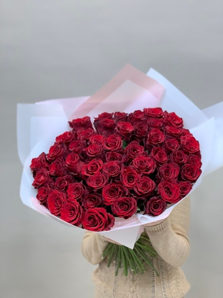 Букет 51 красная роза Эквадор 50см в пленке
