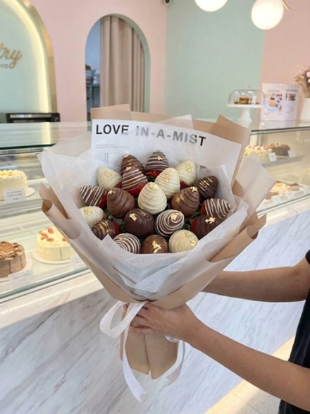 ФУД БУКЕТ Цвет: прозрачная матовая пленка + кофейная пленка + тишью