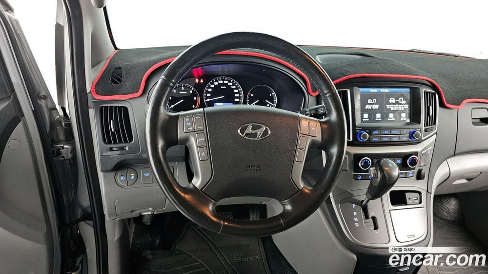 Hyundai The New Grand Starex Van 3-х местный (08.2020)