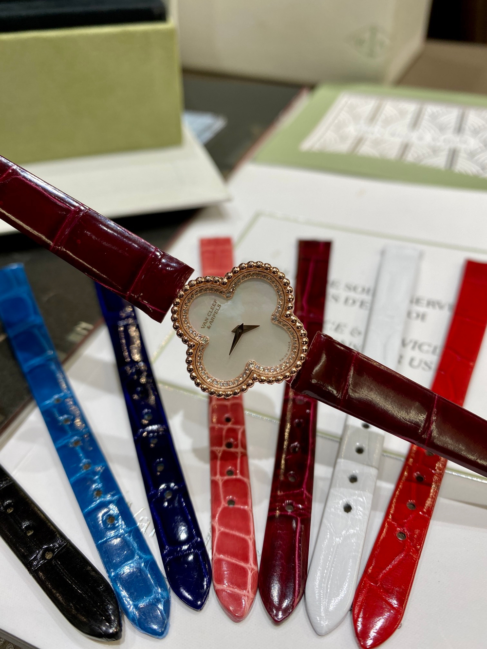 VCA Sweet Alhambra Watch