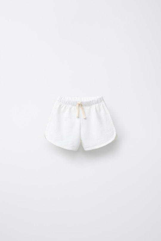 ZARA ОДНОТОННЫЕ ШОРТЫ, БЕЛЫЙ