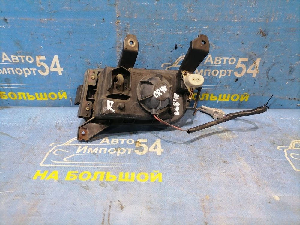 Туманка правая TOYOTA TOWNACE NOAH 1998-2008