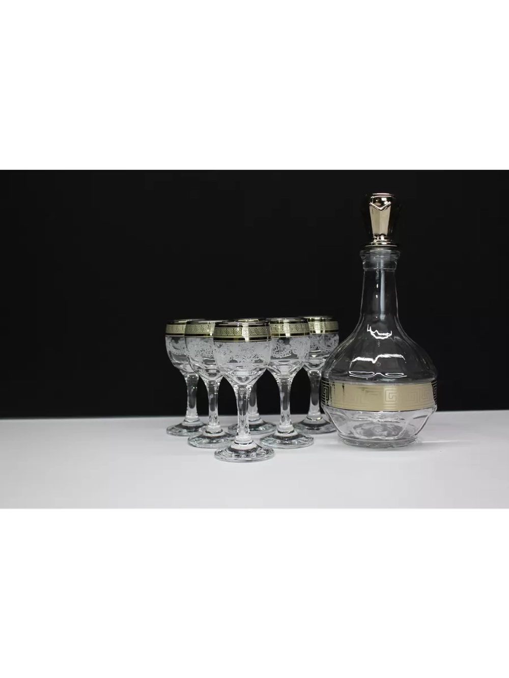 Набор рюмок для водки и графин