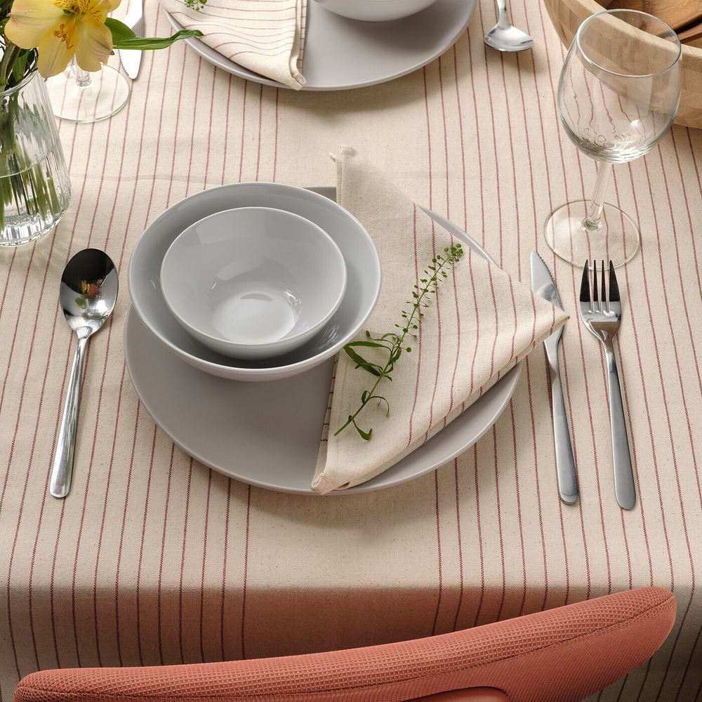 IKEA VIPPSTARR  (ИКЕА ВИППСТАРР)  -  Скатерть, полосатый узор, красный/натуральный, 150x150 см