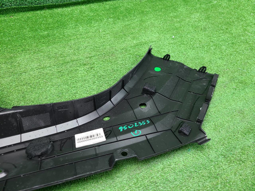 Кожух замка капота левый Geely Monjaro (2021-н.в.)