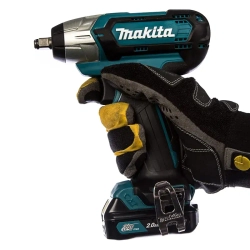 Makita TW140DWAE аккумуляторный гайковерт (2 x 2 Ач, ЗУ)