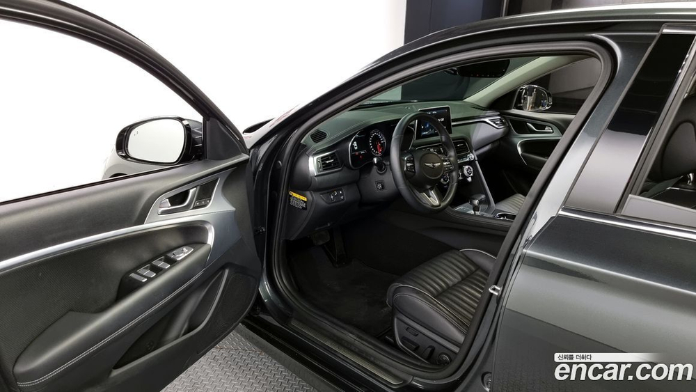 Genesis G70 2.0T (09.2019)