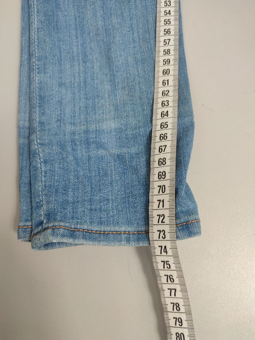 Джинсы H&M базовые 40-42 размер